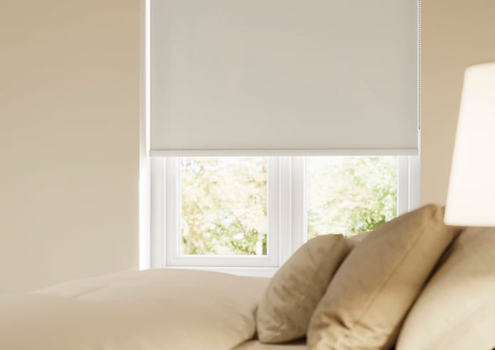 Solari (Blackout), Soft Grey - Motorised Roller Blind - Image 6